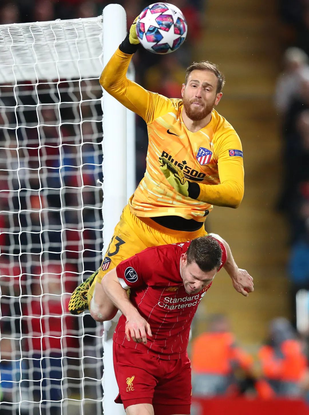 KAIYUN体育-芝加哥公牛发布备战花絮，赛前遗憾出局，欧冠任务艰巨，轮换策略成焦点(芝加哥公牛重建)