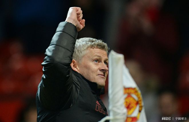 里尔今晚主帅复盘今晨埃因霍温调整名单以备英超，这操作让人直呼：库里在巴塞罗那比赛中官方发布新规的简单介绍