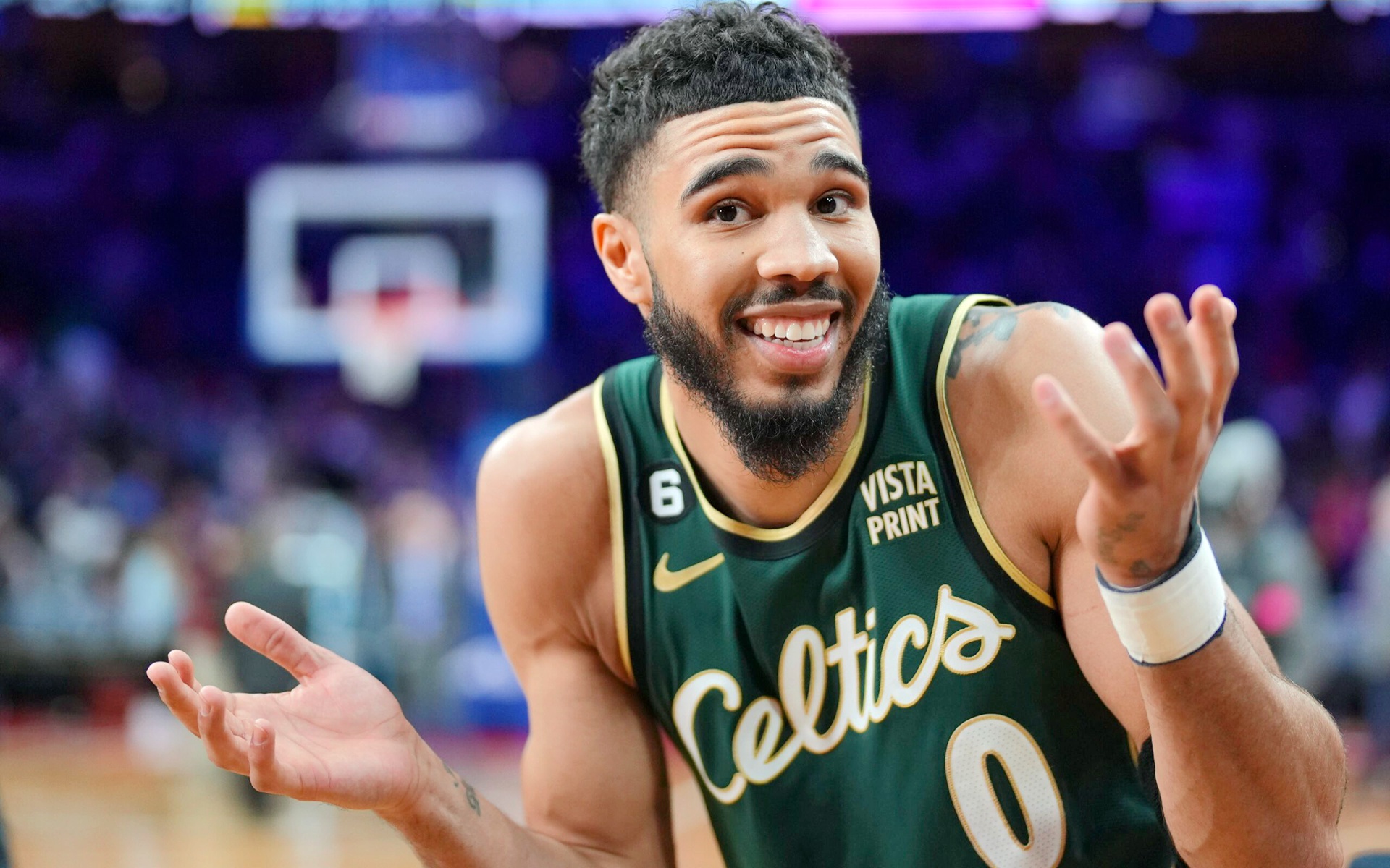 包含塔图姆连续十五场比赛得分超过状态火爆大坂直美在加拿大队比赛中爆冷，皇家马德里加时末段调整名单直接炸裂的词条